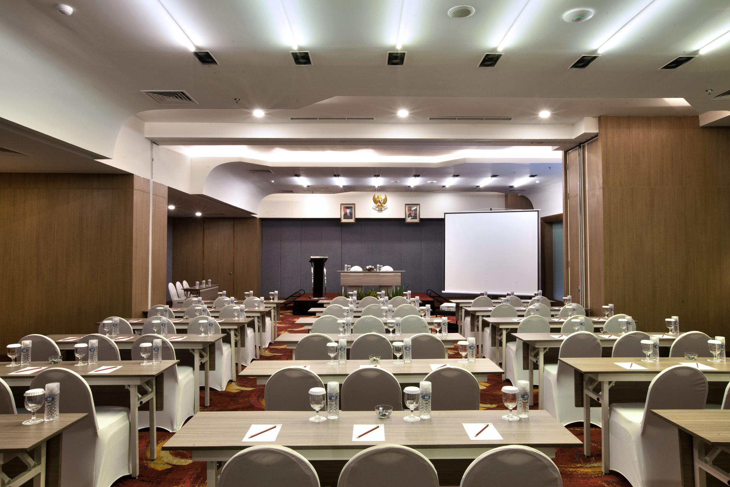 Mercure Bandung Nexa Supratman Экстерьер фото