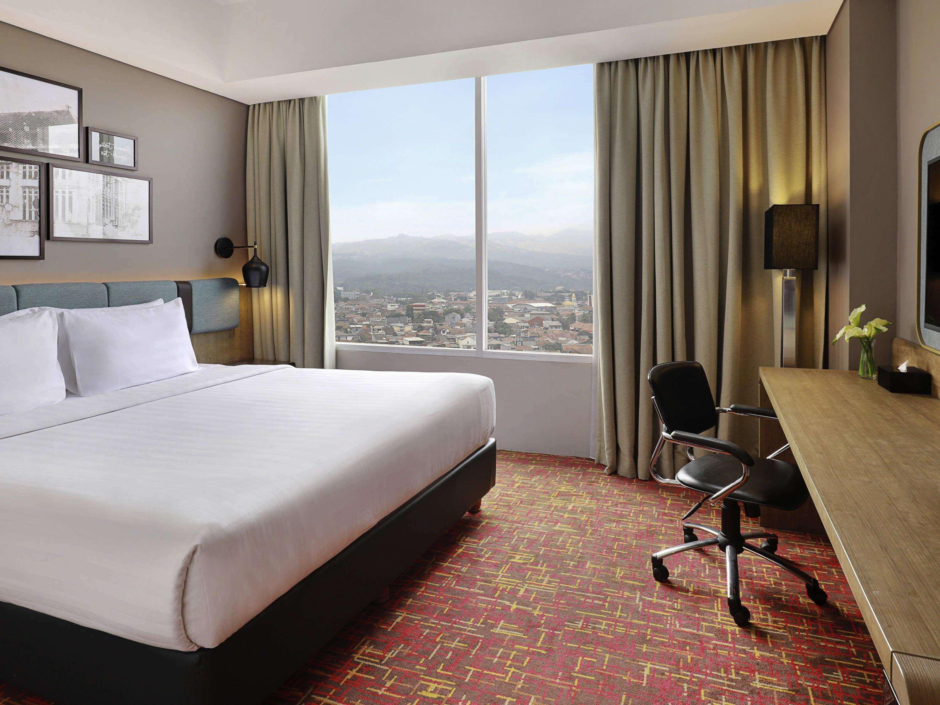 Mercure Bandung Nexa Supratman Экстерьер фото