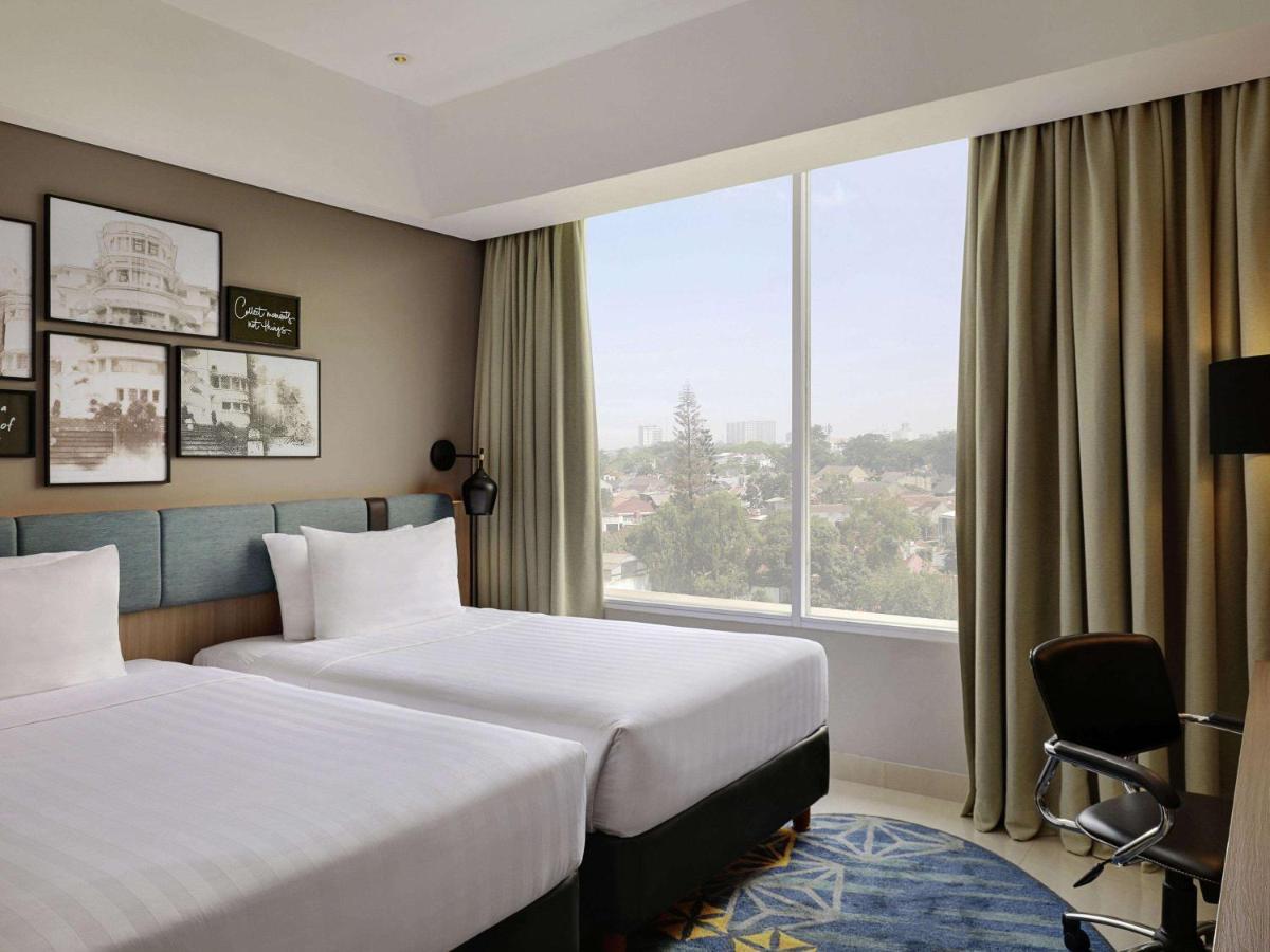 Mercure Bandung Nexa Supratman Экстерьер фото